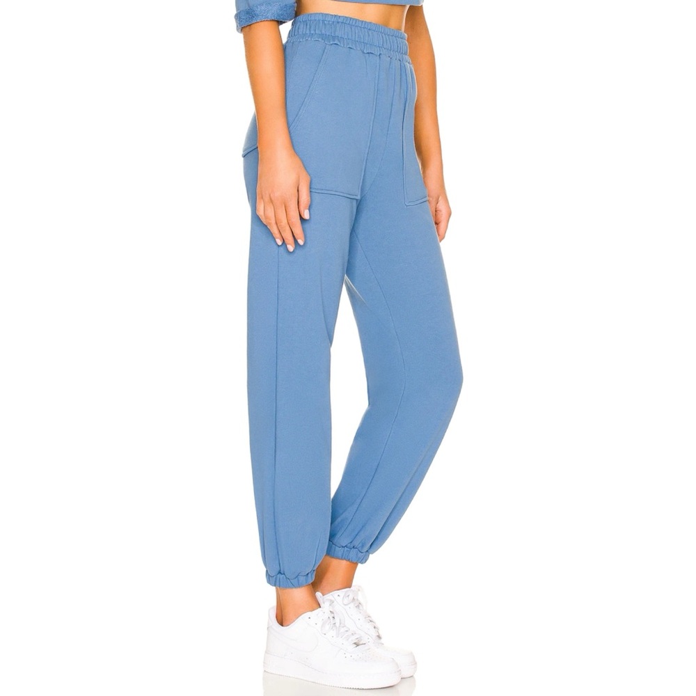 Lovers + Friends Pocket Joggers in Soft Navy Size‎ Small